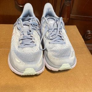 Hoka Women’s Clifton 8 Size 8.5